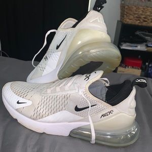 Nike Air Max 270s Size 10 in Mens White